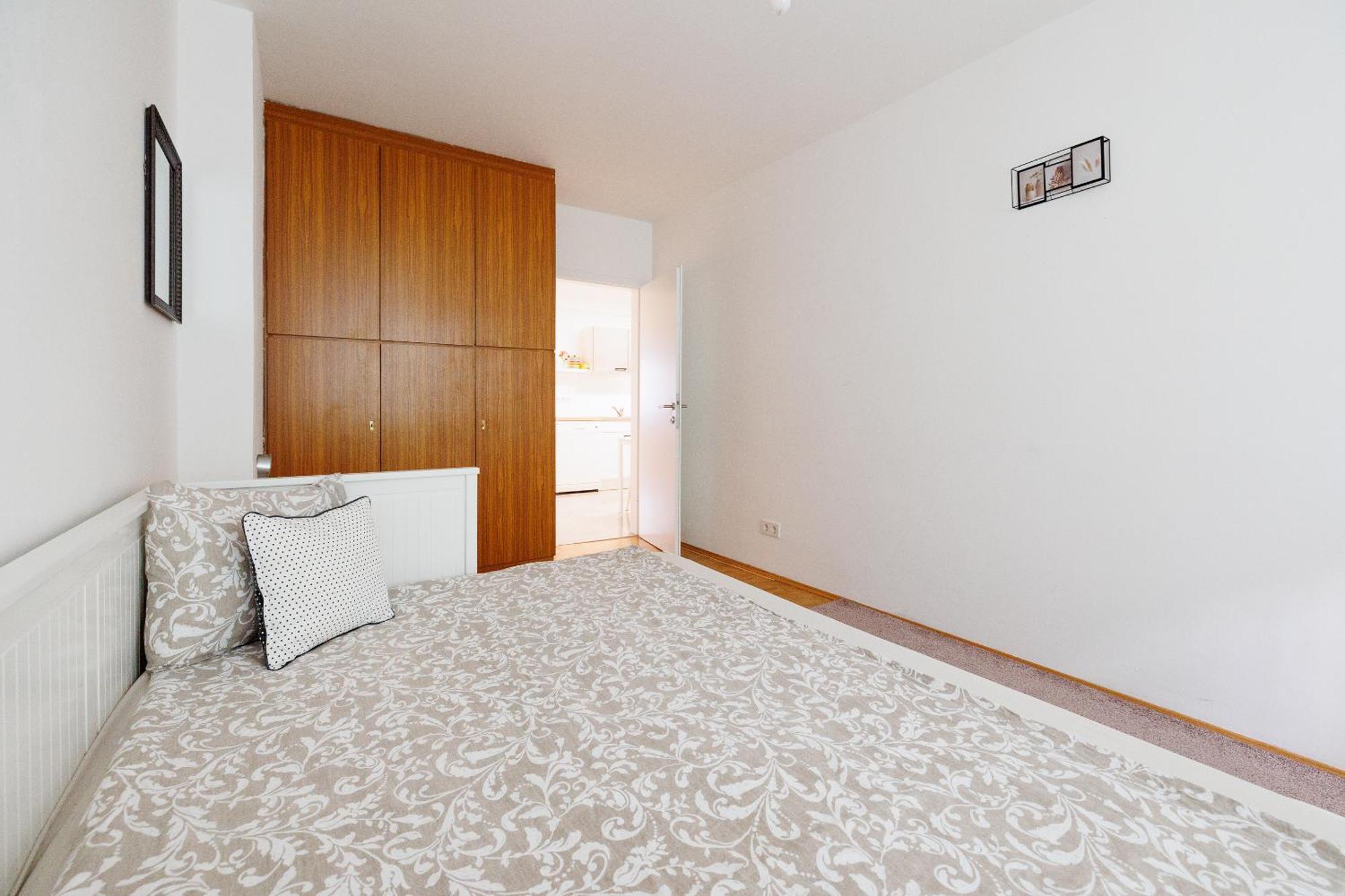Cozy, Spacious And Charming 4 Bedrooms Apartament Вена Экстерьер фото